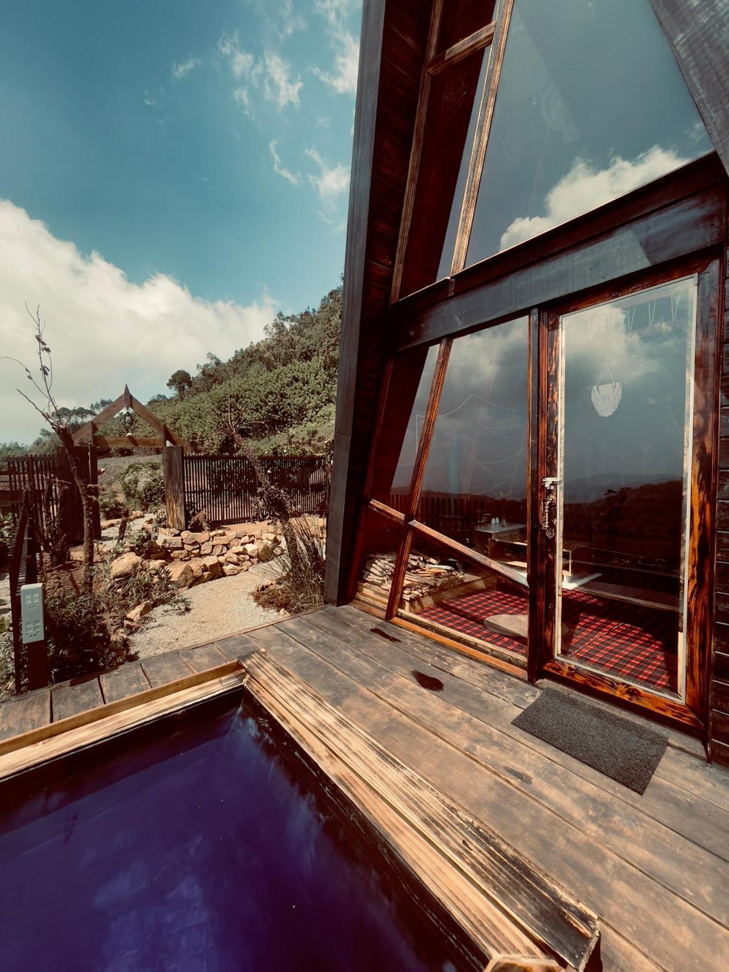 Skyridge Highland Villa Нувара Елия Екстериор снимка